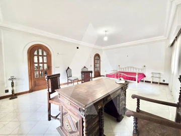 Moradia T7 para Venda em Aguada de Cima