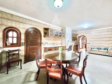 Moradia T7 para Venda em Aguada de Cima