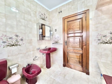 Moradia T7 para Venda em Aguada de Cima