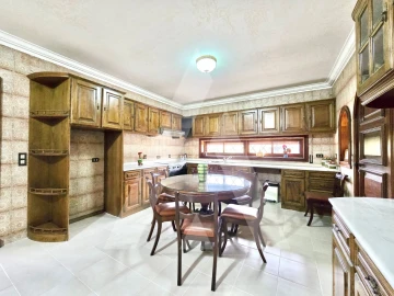 Moradia T7 para Venda em Aguada de Cima