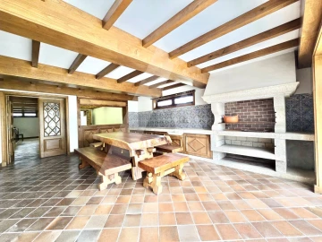 Moradia T7 para Venda em Aguada de Cima