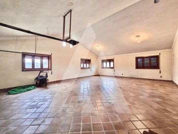 Moradia T7 para Venda em Aguada de Cima