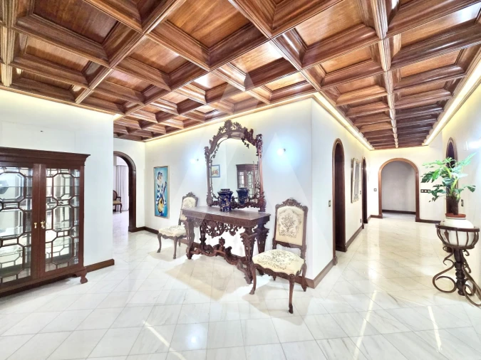 Moradia T7 para Venda em Aguada de Cima Foto 2