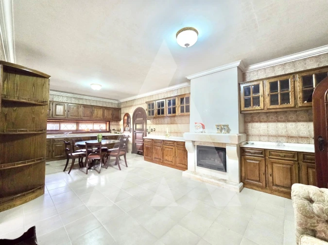 Moradia T7 para Venda em Aguada de Cima Foto 8