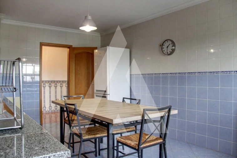 Apartamento T3 para Venda em Oliveira do Bairro Foto 10