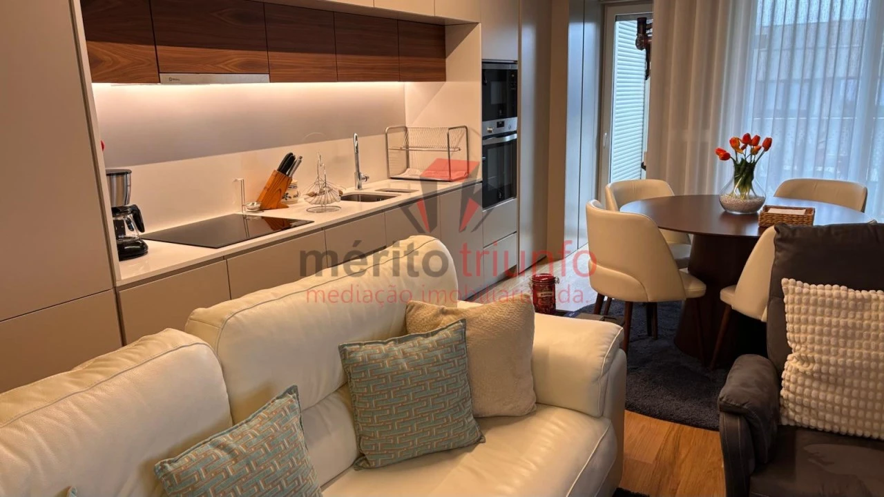 Apartamento T1 para Venda em Vila Nova de Famalicão e Calendário Foto 1