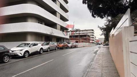 Apartamento T1 para Venda em Vila Nova de Famalicão e Calendário