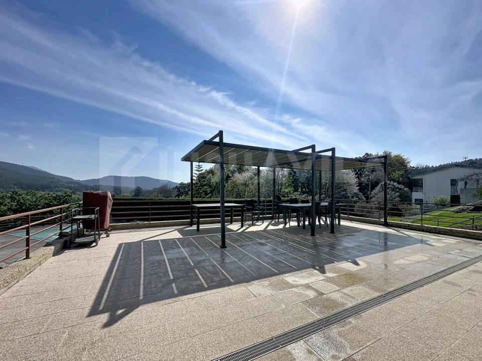 Moradia T4 para Venda em Vilar de Mouros Foto 24