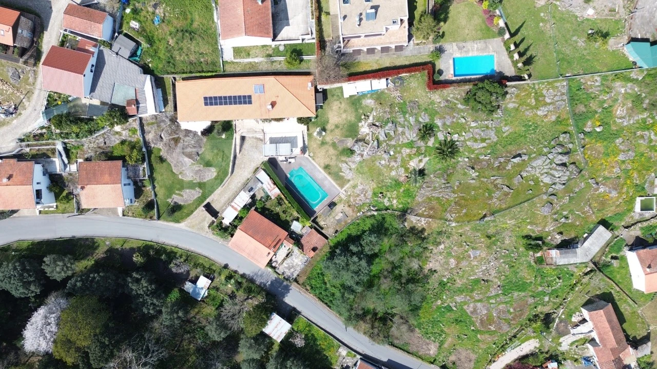 Moradia T4 para Venda em Vilar de Mouros Foto 36