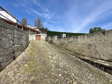 Moradia T4 para Venda em Vilar de Mouros