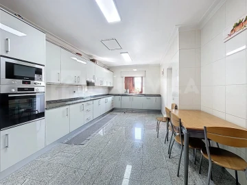 Moradia T4 para Venda em Vilar de Mouros