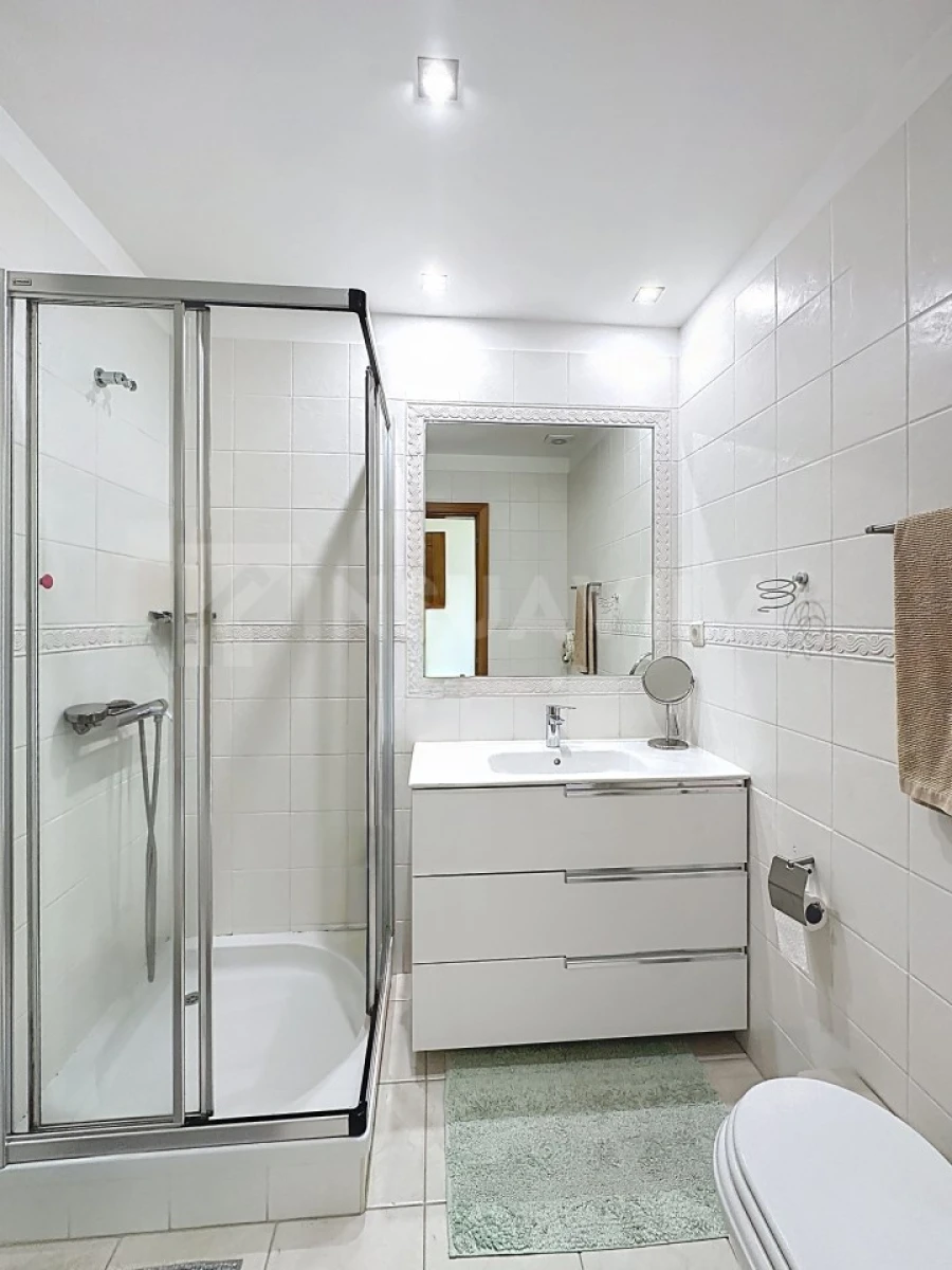 Moradia T4 para Venda em Vilar de Mouros Foto 14