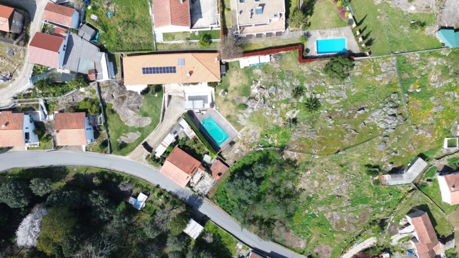 Moradia T4 para Venda em Vilar de Mouros Foto 36