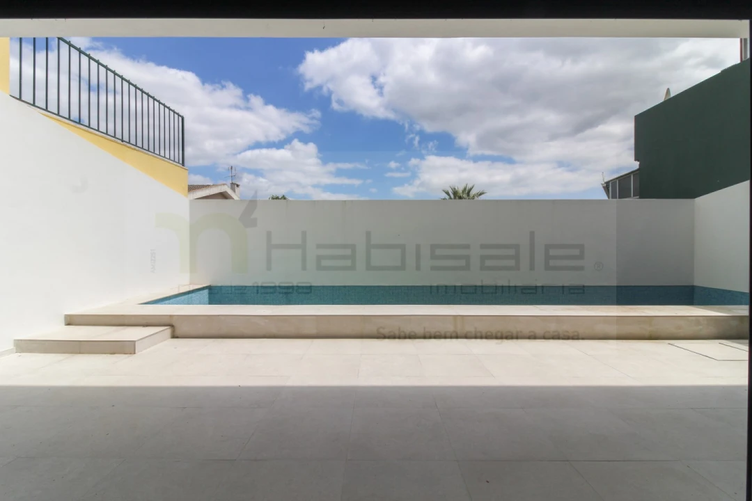 Moradia T5 para Venda em Loures Foto 64