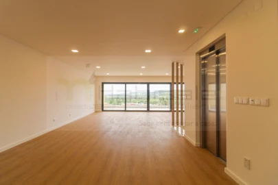 Moradia T5 para Venda em Loures