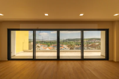 Moradia T5 para Venda em Loures