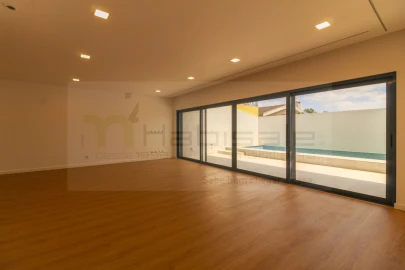 Moradia T5 para Venda em Loures