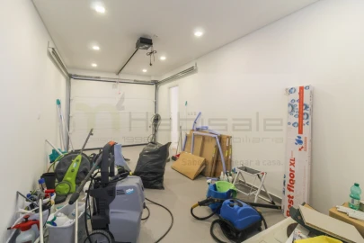 Moradia T5 para Venda em Loures