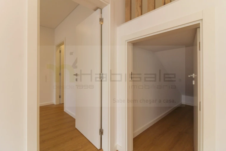 Moradia T5 para Venda em Loures Foto 56