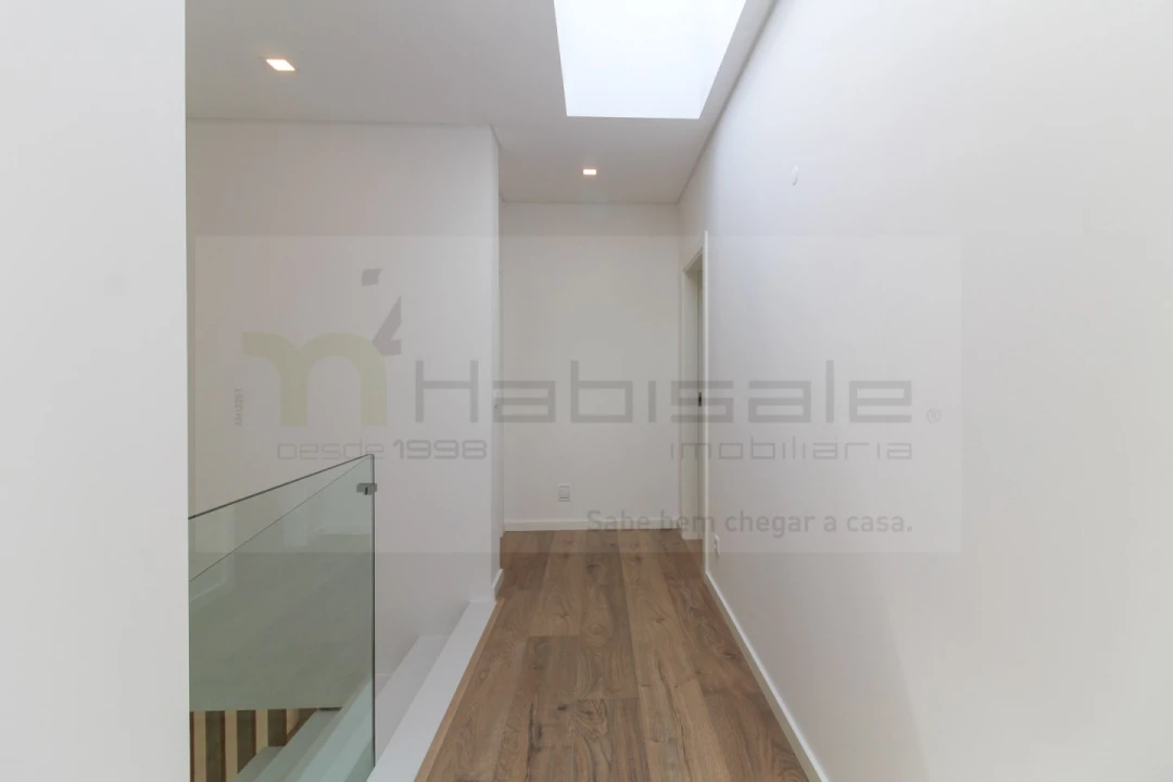 Moradia T4 para Venda em Loures Foto 28