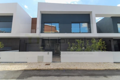 Moradia T4 para Venda em Loures