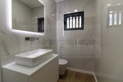 Moradia T4 para Venda em Loures