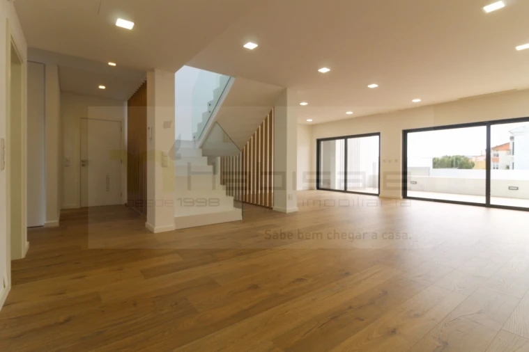 Moradia T4 para Venda em Loures Foto 21