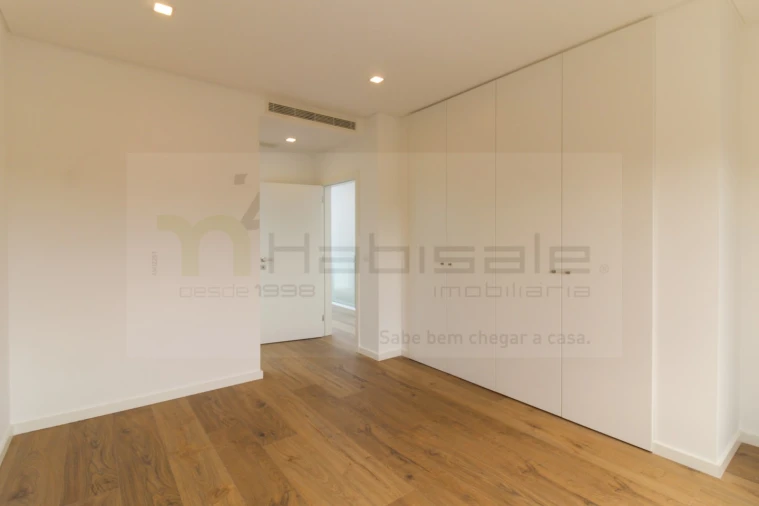 Moradia T4 para Venda em Loures Foto 33