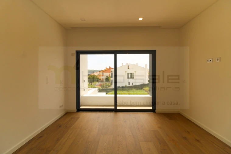 Moradia T4 para Venda em Loures Foto 35