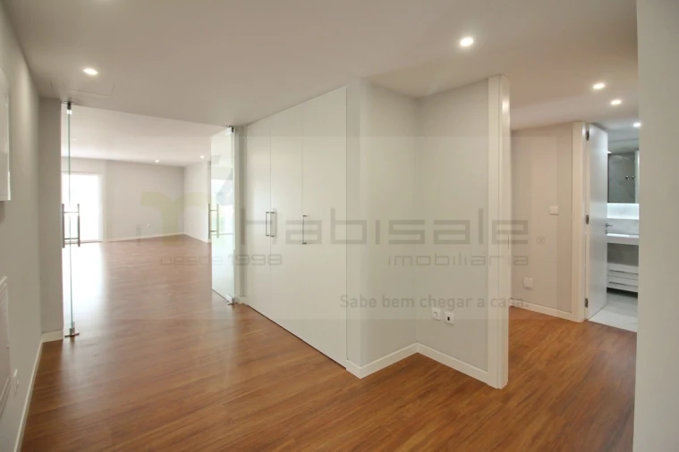 Apartamento T3 para Venda em Carcavelos e Parede Foto 7