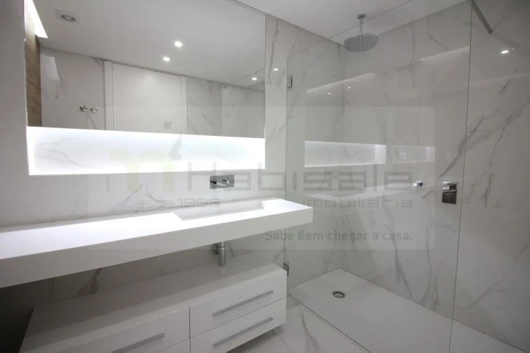 Apartamento T3 para Venda em Carcavelos e Parede Foto 18