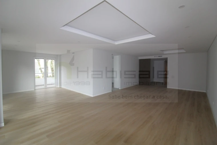Apartamento T3 para Venda em Carcavelos e Parede Foto 20