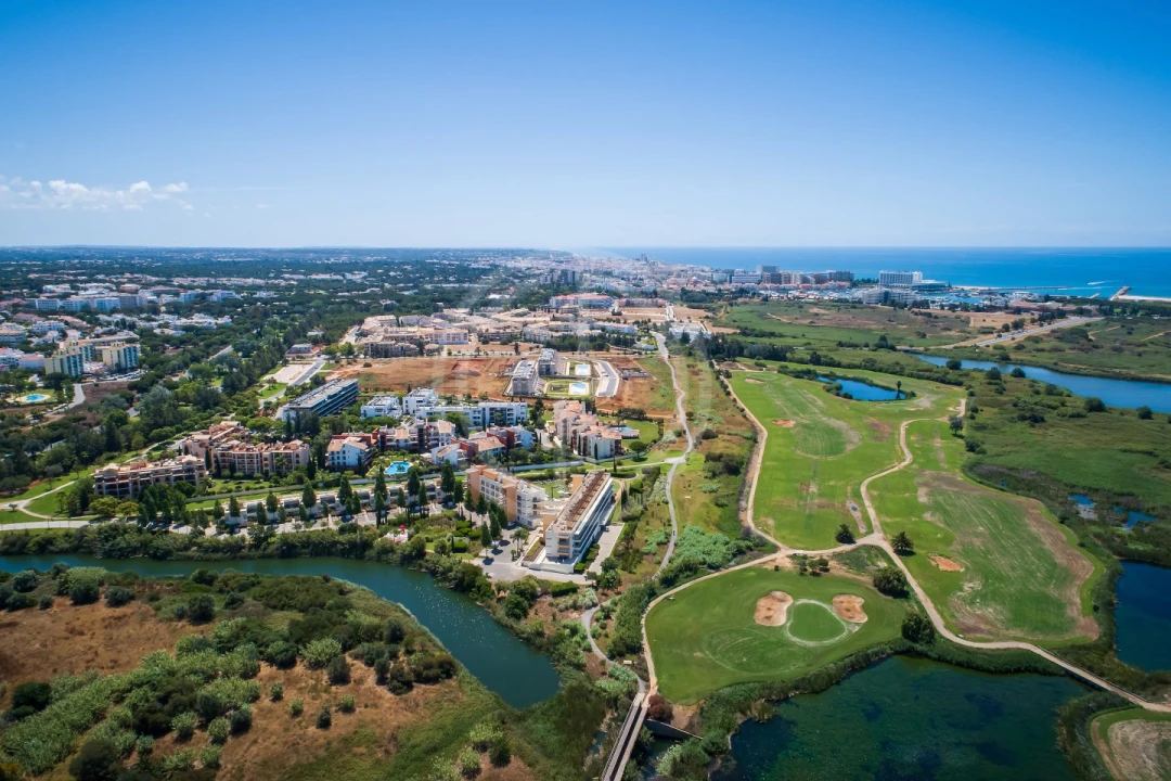 Apartamento T2 para Venda em Quarteira Foto 14