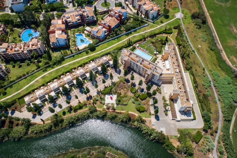 Apartamento T2 para Venda em Quarteira Foto 15