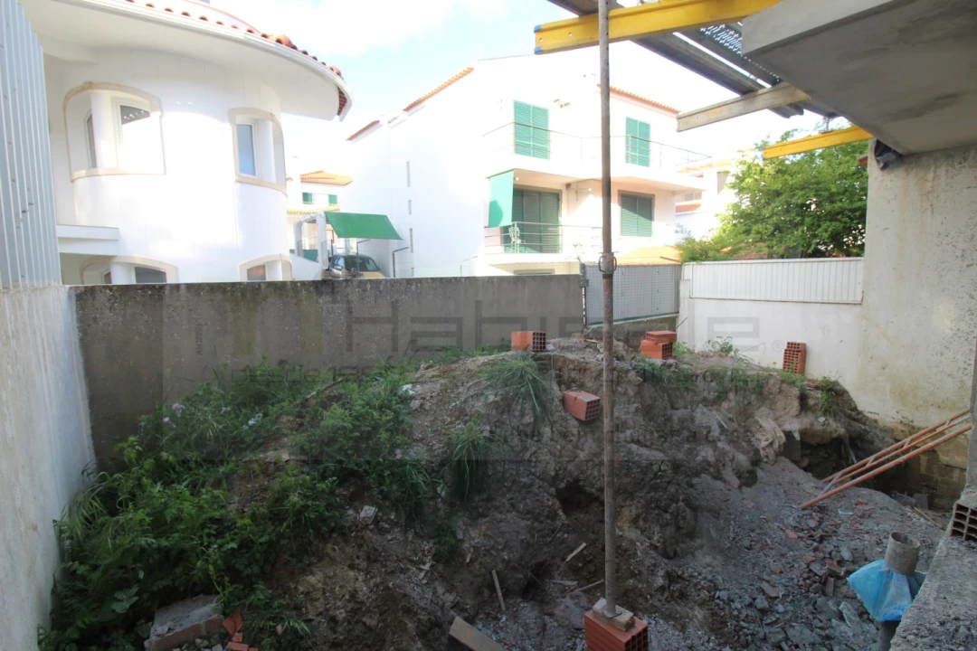 Moradia T4 para Venda em Caparica e Trafaria Foto 4