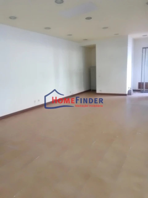 Loja para Venda em Braga (São José de São Lázaro e São João do Souto)