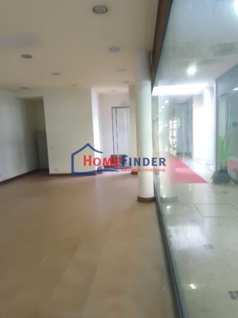 Loja para Venda em Braga (São José de São Lázaro e São João do Souto)