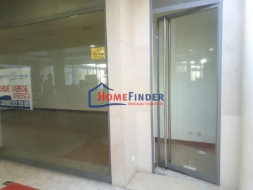 Loja para Venda em Braga (São José de São Lázaro e São João do Souto)