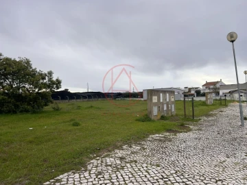 Terreno para Venda em Sarilhos Grandes