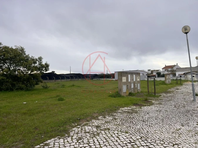 Terreno para Venda em Sarilhos Grandes Foto 18