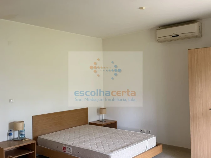 Apartamento T0 para Venda em Quinta do Anjo Foto 4