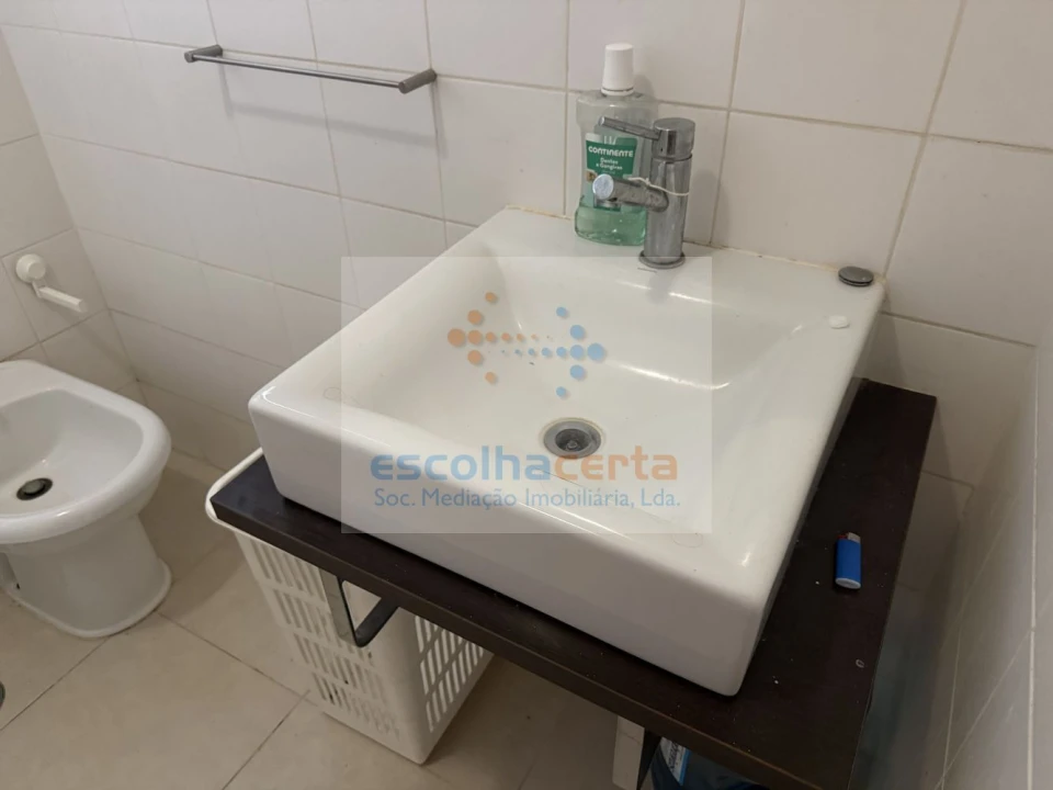 Apartamento T0 para Venda em Quinta do Anjo Foto 10