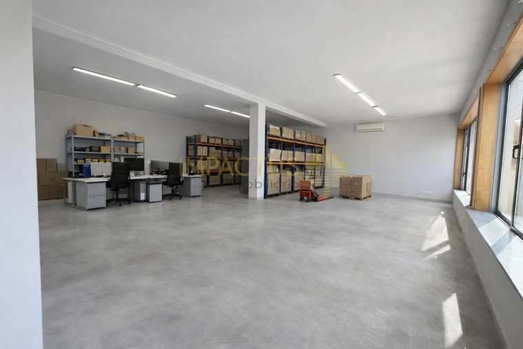 Loja para Arrendamento em Coronado (São Romão e São Mamede) Foto 3