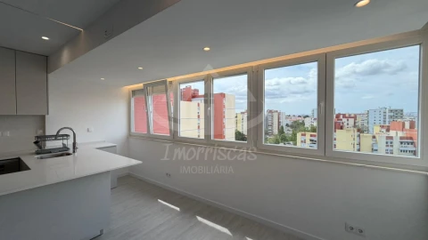 Apartamento T3 para Venda em Olivais