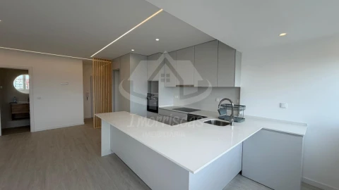 Apartamento T3 para Venda em Olivais