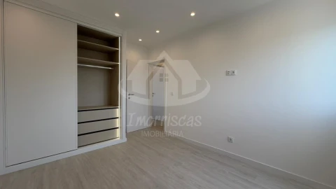 Apartamento T3 para Venda em Olivais
