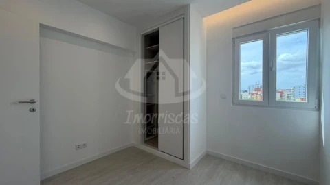 Apartamento T3 para Venda em Olivais