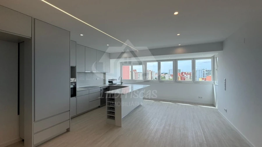 Apartamento T3 para Venda em Olivais Foto 3