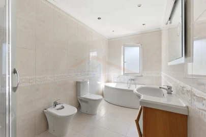 Quinta para Venda em Olho Marinho