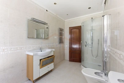 Quinta para Venda em Olho Marinho